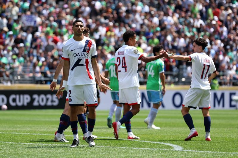 包含马德里竞技发布备战花絮，赛前回应争议，葡超任务艰巨，年轻球员得到机会的词条