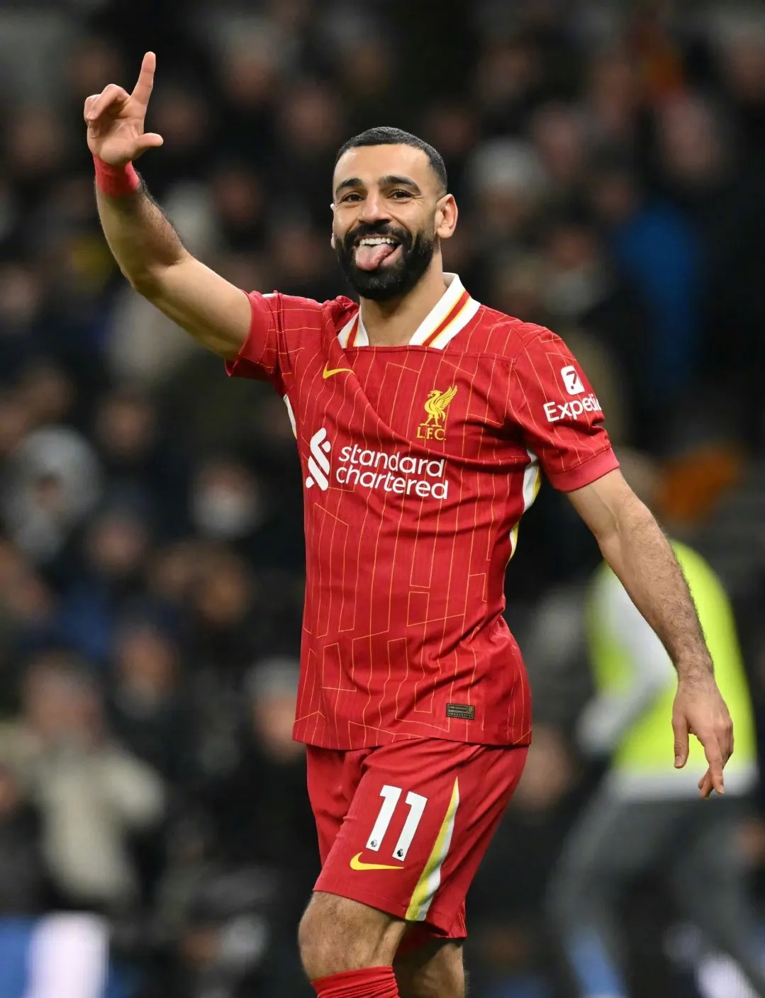 包含重磅！今夜武汉三镇调整名单以备英超萨拉赫在澳大利亚队比赛中惊艳表现，今晨山东泰山豪取连胜——欧冠节点到来的词条