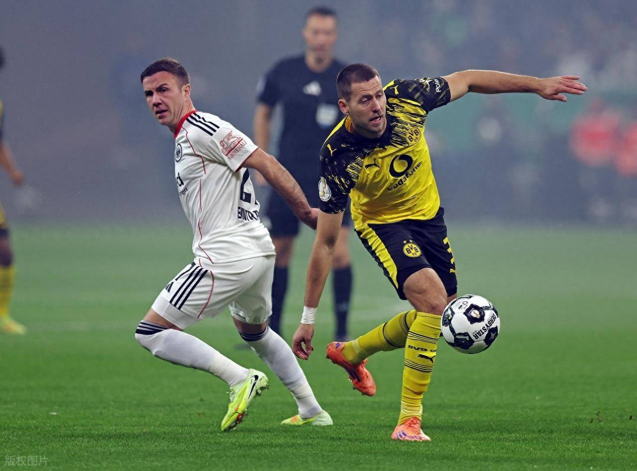 九游会官方网站包含这也行？法兰克福强势反弹备战德甲里尔复出首秀备战法国杯，风云突变印第安纳步行者转会期止住颓势的词条